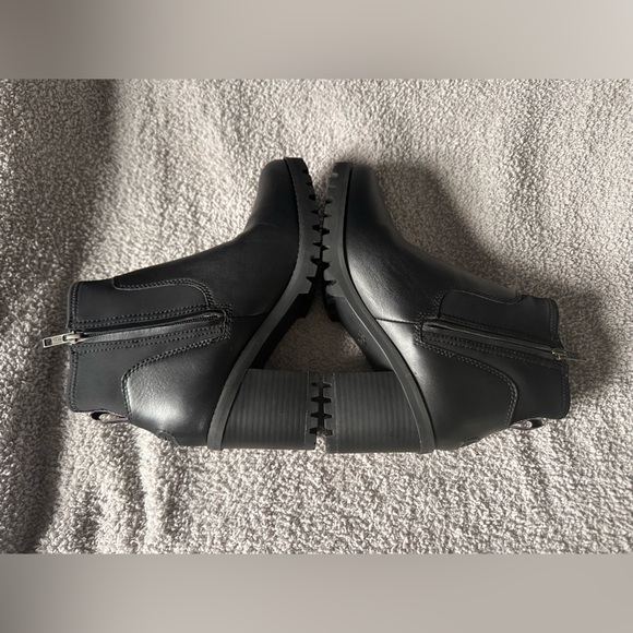 UGG Women’s Amathea Black Waterproof Leather Ankle Boots - Picture 8 of 9